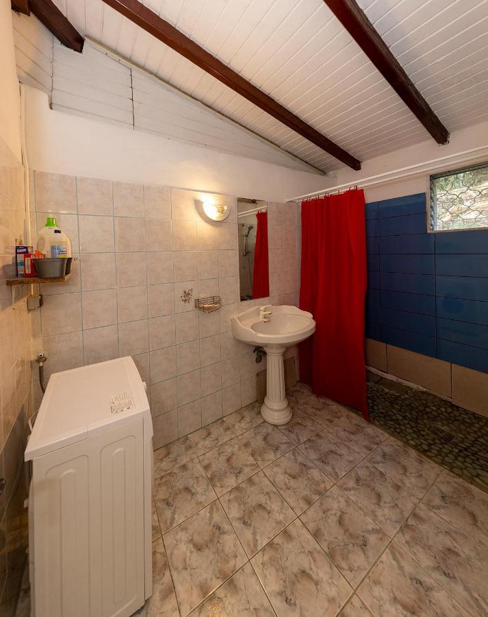 Spacieuse Ideal Pour Famille Ou Couples A 15 Minutes De La * Le Gosier (Grande-Terre)